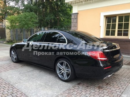 Mercedes E-213 AMG